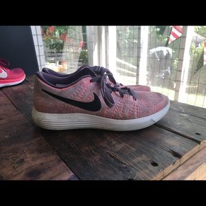 Nike lunarlon running shoes